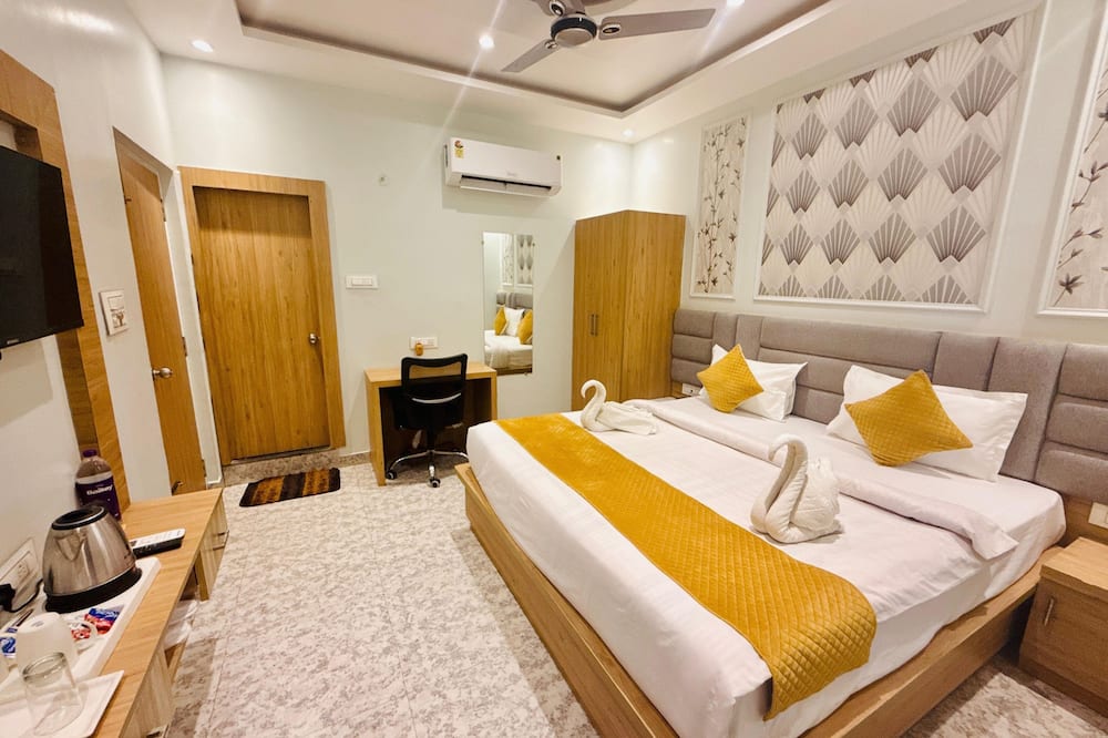 HOTEL RUDRA RESIDENCY
