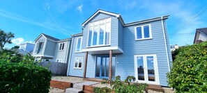 Exterior - A large, detached house, a short walk from the beach (Perranporth)