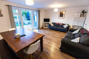 Smart TV, DVD player