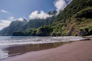 Seixal - North of Madeira - with Black Beach  - Casa Brisa - by PrimeStayMadeira (São Vicente)