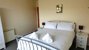 2 Schlafzimmer, Bügeleisen/Bügelbrett, WLAN, Bettwäsche