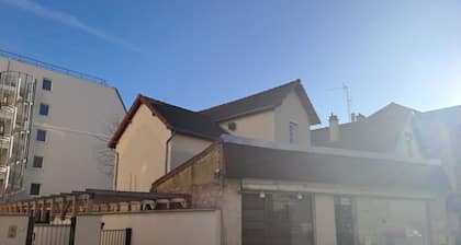 Oliasi Poissy