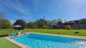 Piscine extérieure, piscine chauffée
