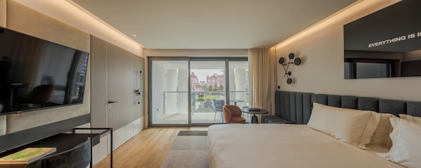 Quarto Familiar Contemporary | Cofres nos quartos, cortinas blackout, quartos à prova de som