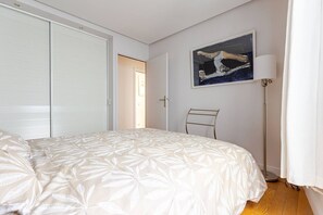1 bedroom, iron/ironing board, WiFi, bed sheets - La Suite Saint-Germain (Paris)