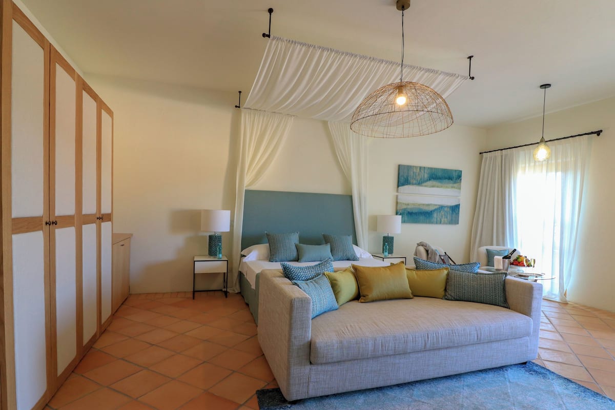 1 bedroom, in-room safe, soundproofing, free WiFi