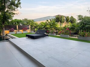 Télévision à écran plat