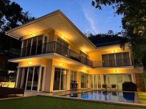 Mặt tiền nơi lưu trú