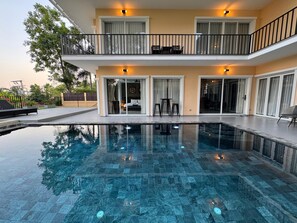 Udendørs pool