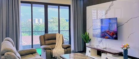 Smart-TV, Bücher, Computerbildschirme, Drucker