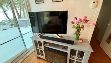 Smart TV, DVD player