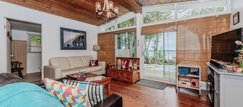 Summer Side of Life – Classic Lakefront Escape