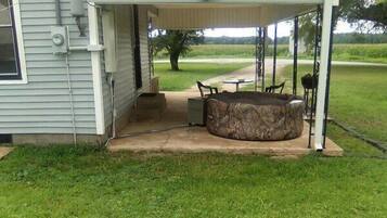 Basic House, Valley View | Terrace/patio