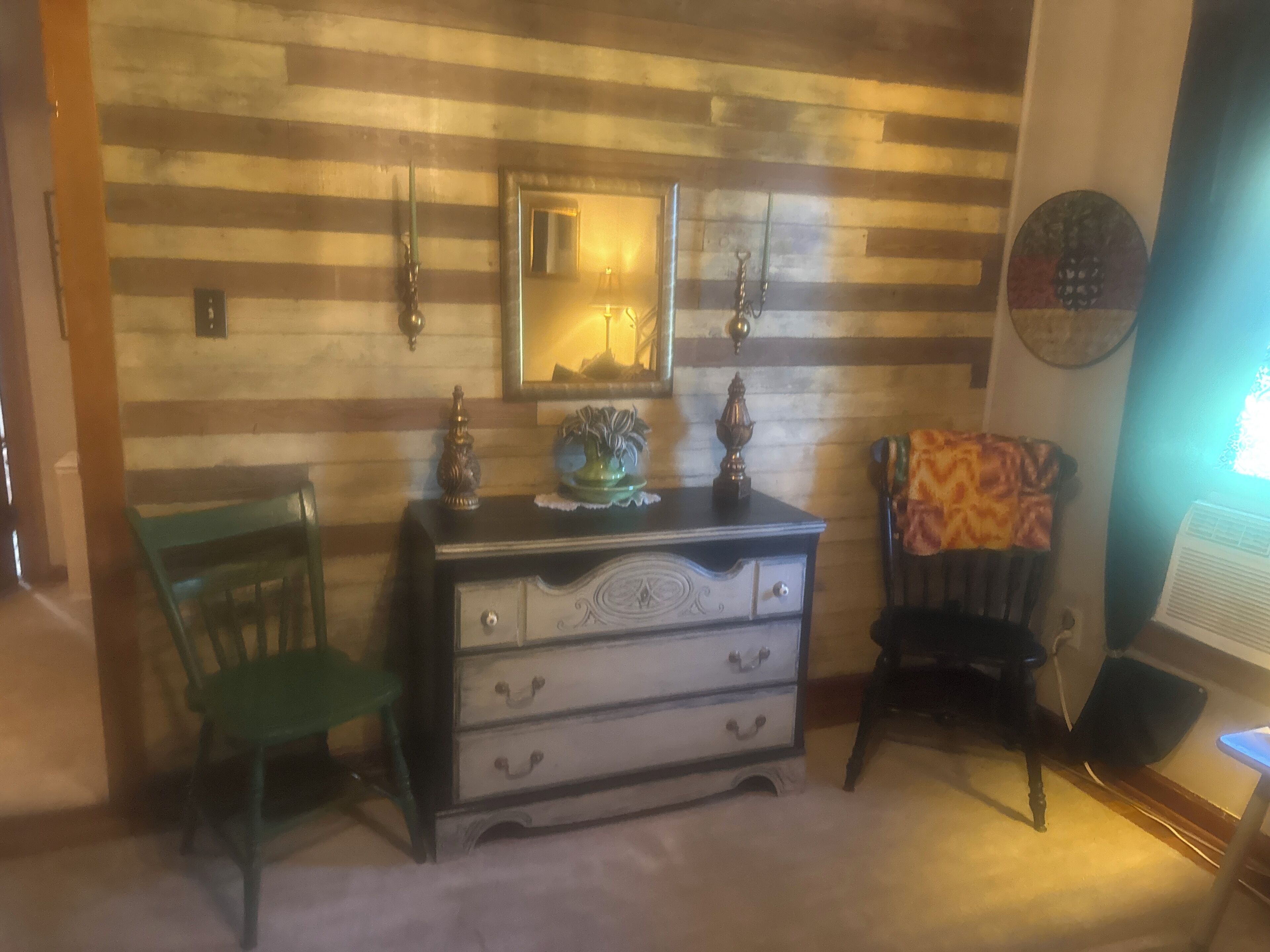 Basic House, Valley View | 2 bedrooms, iron/ironing board, free cribs/infant beds, free WiFi