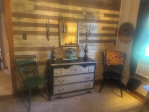 Nhà cơ bản, quang cảnh thung lũng | 2 phòng ngủ, bàn ủi/dụng cụ ủi quần áo