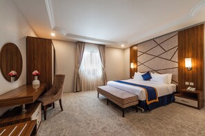 ห้องจูเนียร์, วิวเมือง | ตู้นิรภัยในห้องพัก, ผ้าม่านกันแสง, เตารีด/โต๊ะรีดผ้า, Wi-Fi ฟรี