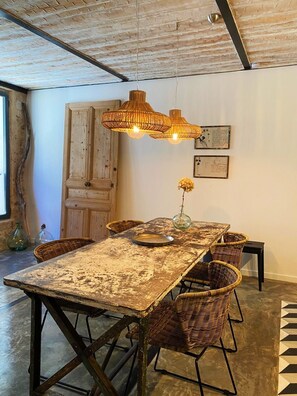 Dining - Quaint 2-Bedroom in Valbonne Village (Valbonne)