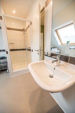 Hair dryer, towels - Charming city apartment with whirlpool & parking (Nordhorn)