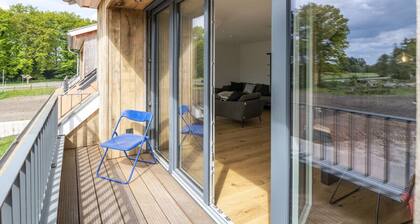 Barn loft with parking space - quiet & close to the city