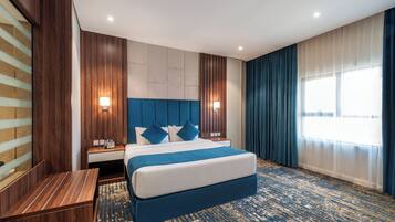 Cortinas blackout, tabla de planchar con plancha y wifi gratis