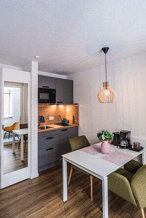 Dining - Vechte Nest Studio, new building with balcony, wifi & PP (Nordhorn)