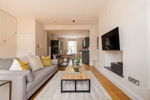 Apartment | 2 bedrooms - The Chelsea Nest - Stylish 2bdr With Balcony (London)