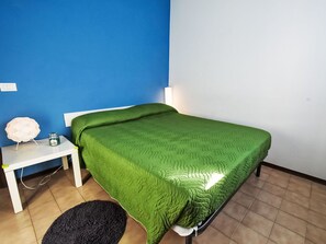 1 Schlafzimmer, Reisekinderbett, kostenloses WLAN, Bettwäsche
