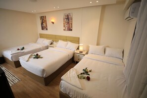 Standaard driepersoonskamer | Geluiddichte muren, gratis wifi