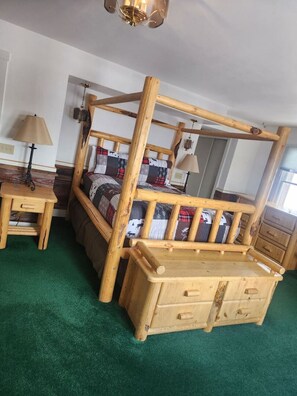 8 slaapkamers, een bureau, wifi, beddengoed