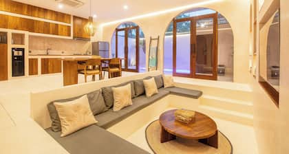 Sleek 2BR Villa, 5 Minutes to Bingin Beach