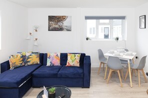 House | 2 bedrooms - Ocean Side With Free Parking By My Getaways (Peacehaven)