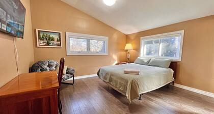 Newly Renovated Home in Central Aurora
