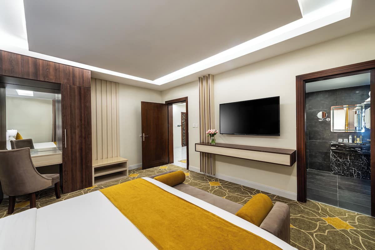 Family Suite | Cadar kapas Mesir, peralatan tempat tidur premium, bar mini 