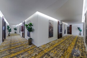 Hallway - Garden Millennium Hotel Suites - Alsewes (Jizan)