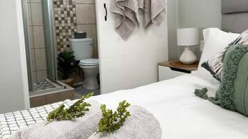 1 室のベッドルーム、アイロン / アイロン台、ベッドシーツ