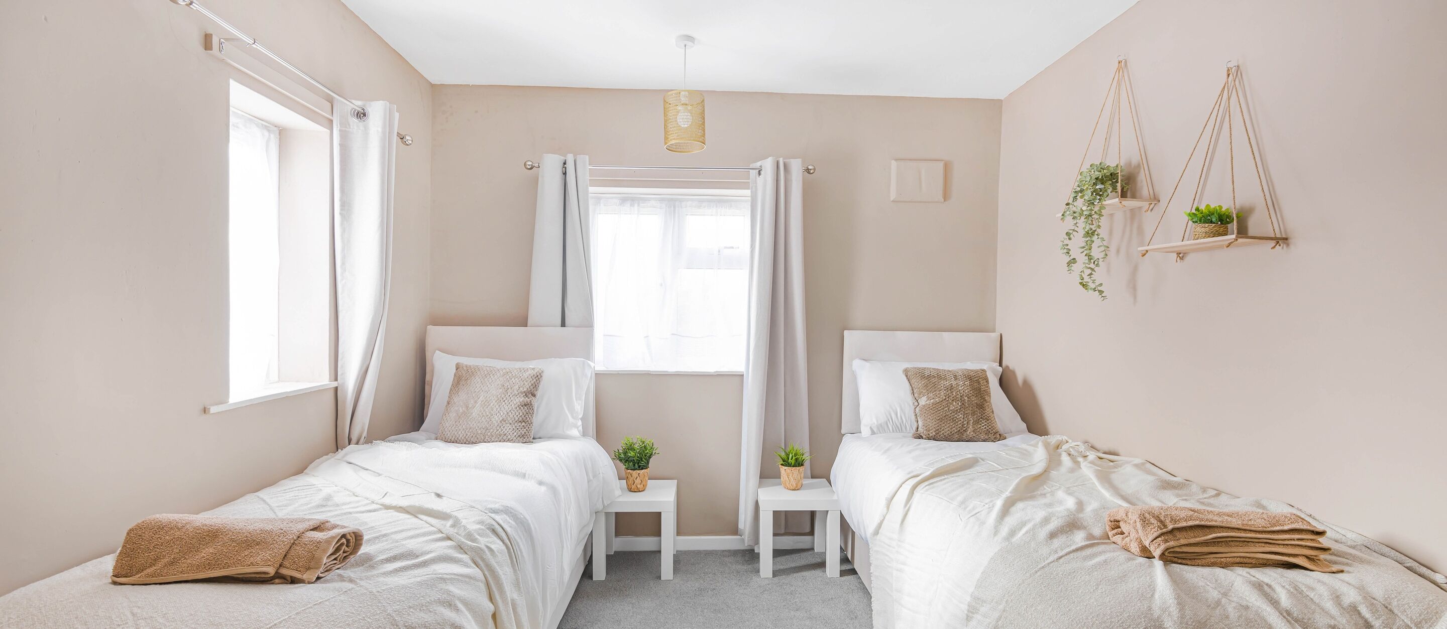4 bedrooms, iron/ironing board, travel cot, free WiFi
