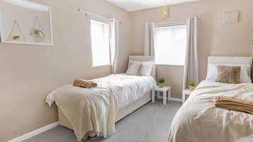 4 bedrooms, iron/ironing board, travel cot, free WiFi