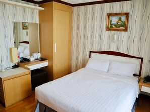 Standardzimmer, 1 Doppelbett, Stadtblick | Kostenloses WLAN