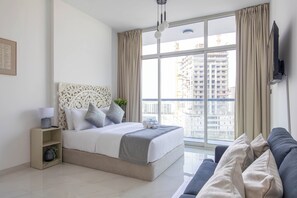 In-room safe, iron/ironing board, free WiFi - Bloomfileds Cozy STU in Unistate Supreme (Dubai)