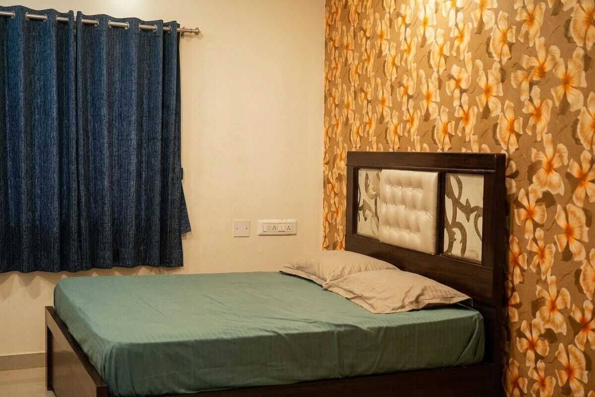 WiFi (free), bed sheets