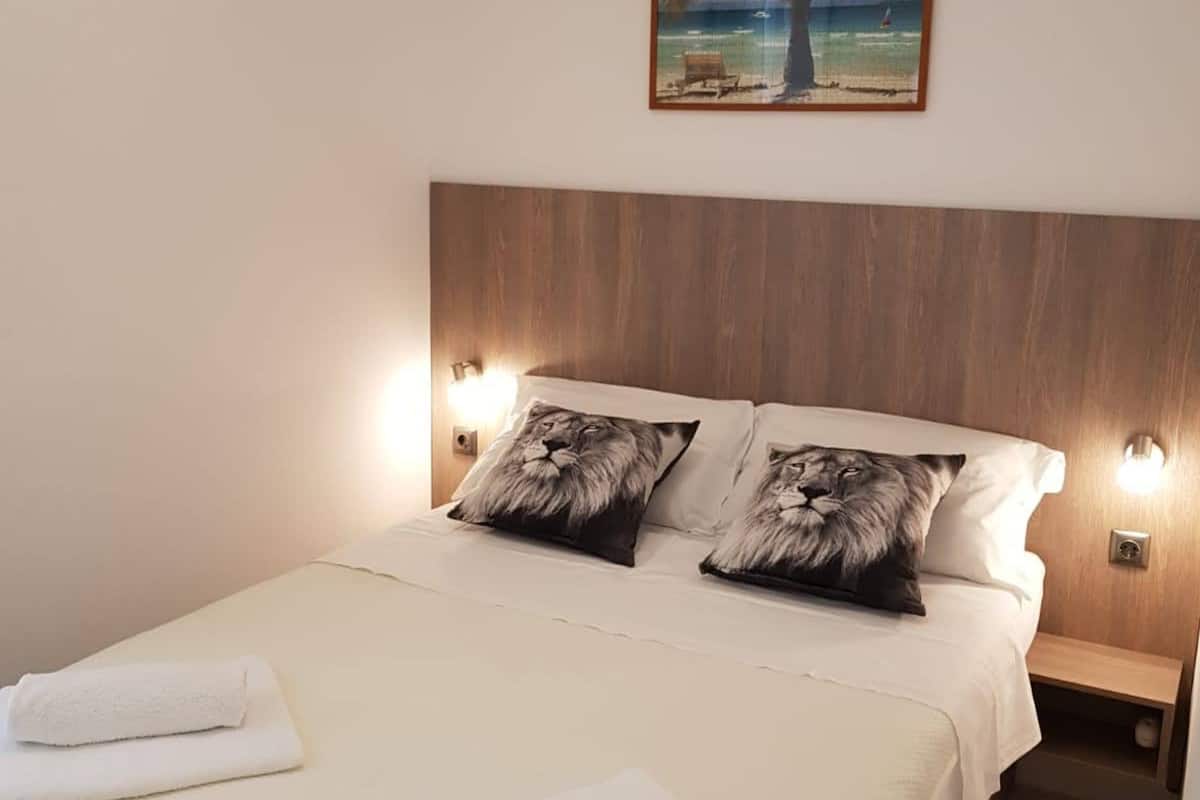 Apartment (Two-Bedroom Apartment With Sea View) | 4 bedrooms, free WiFi
