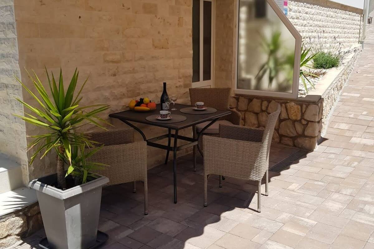 Apartment (One-Bedroom Apartment) | Exterior