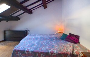 3 habitaciones, cuna de viaje, wifi gratis y ropa de cama 