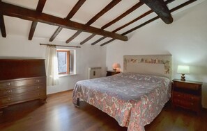3 camere, culla da viaggio, Wi-Fi gratuito