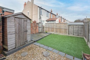 Property grounds - Ansdell house, 3 bedroom home in central Blackpool (Blackpool)