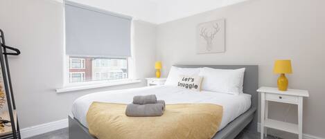 3 bedrooms, iron/ironing board, WiFi (free)