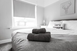 Iron/ironing board, WiFi