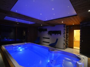 Interior - 5* Chalet at the slopes with spa and sauna (Le Corbier)