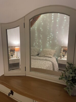 3 bedrooms, iron/ironing board, WiFi, bed sheets - Charming house in a green setting - 10min from the center of Vannes (SAINT AVÉ)