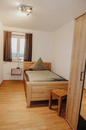 3 bedrooms, WiFi, bed sheets